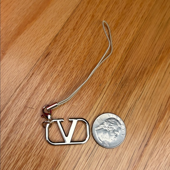 Valentino Gold charm - Picture 6 of 8